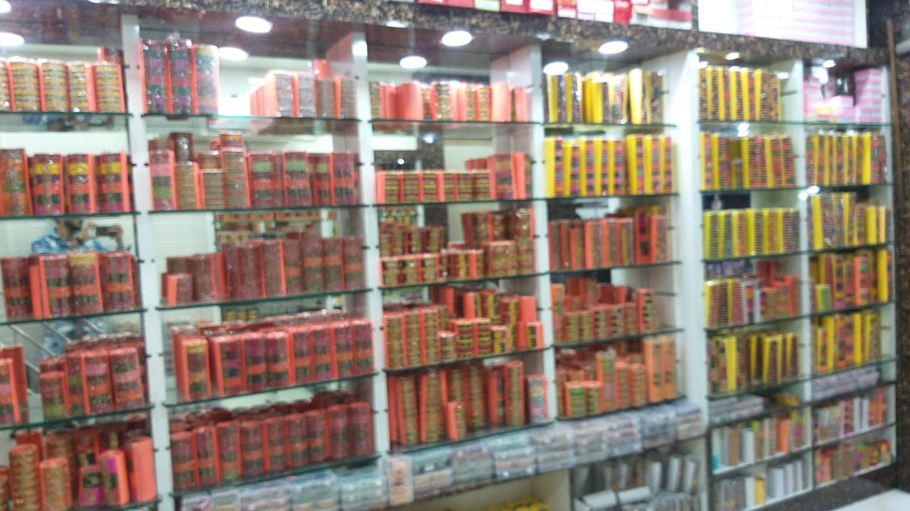 MUSKAN BANGEL STORE 
