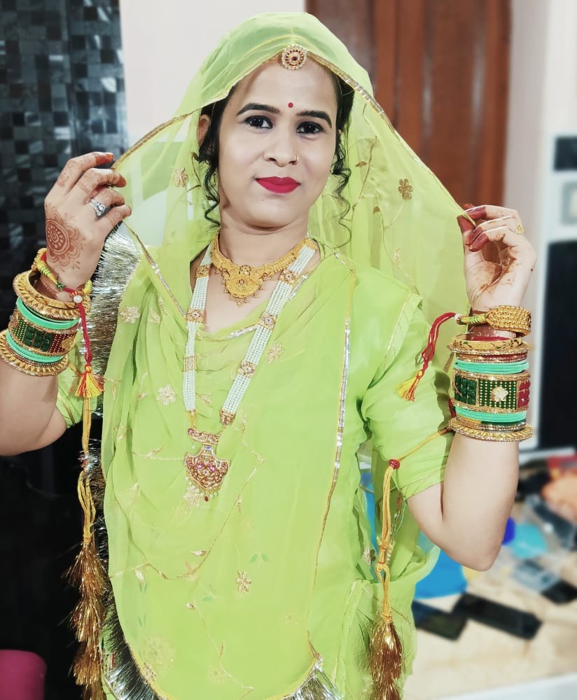 KOMAL BEAUTY PARLOUR & TRAINING CENTER 