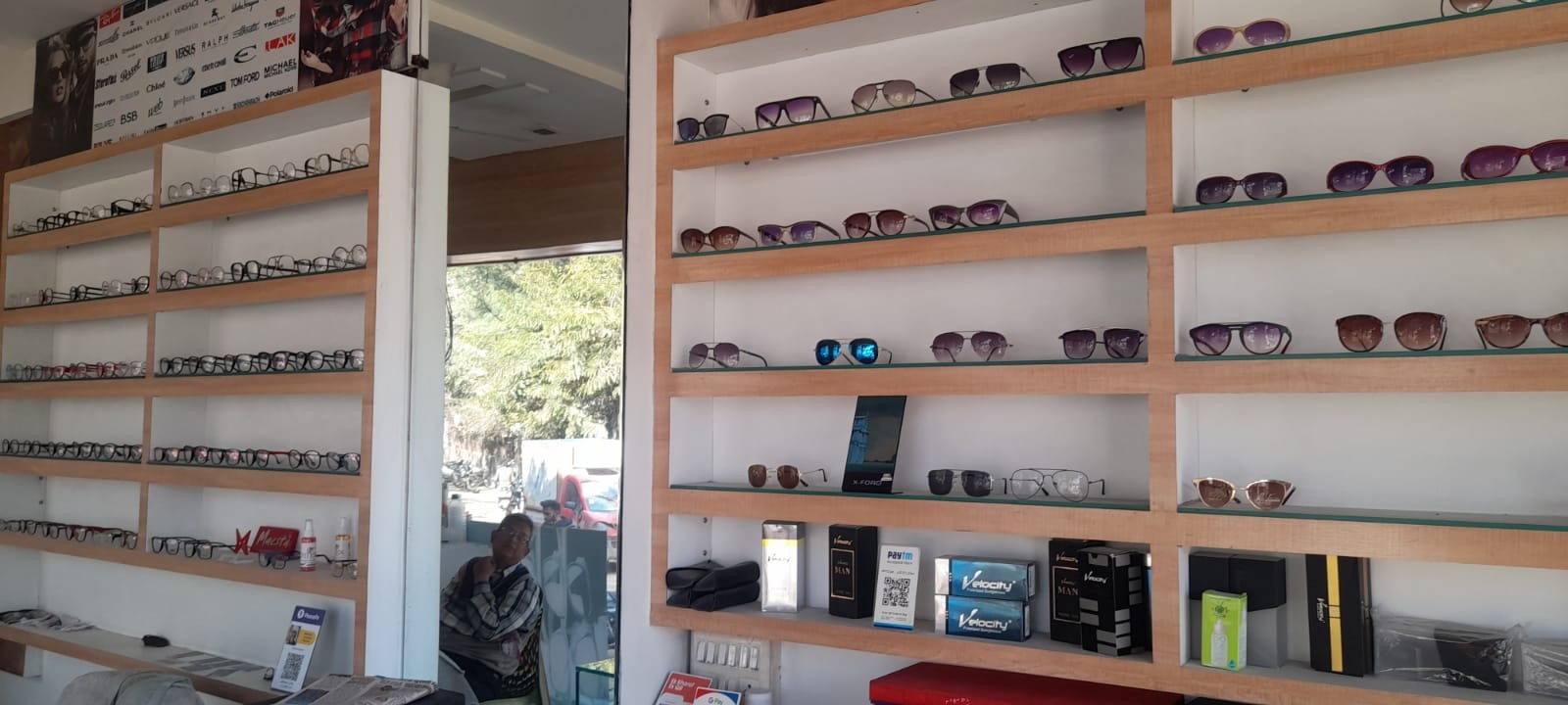 NATIONAL OPTICIAN 